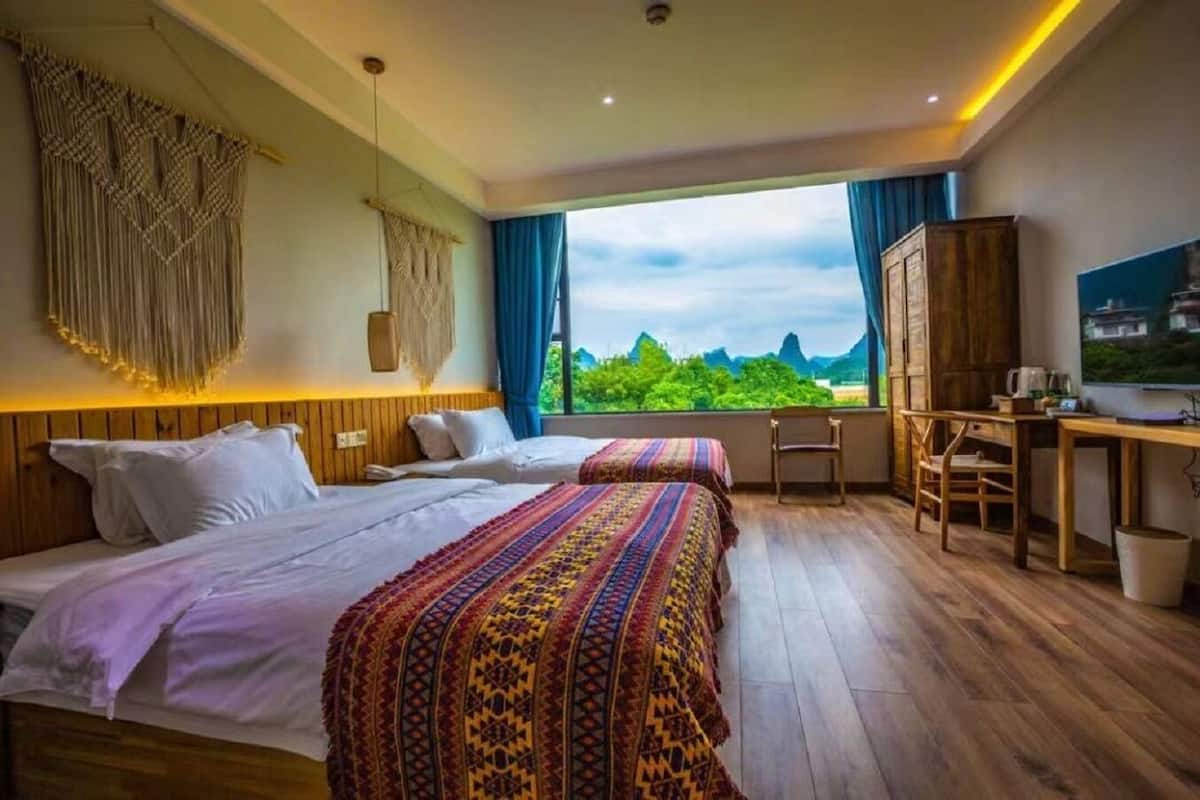 Kamar Twin Mewah, 2 Tempat Tidur Double, pemandangan gunung | Ruang kerja ramah laptop dan Wi-Fi gratis