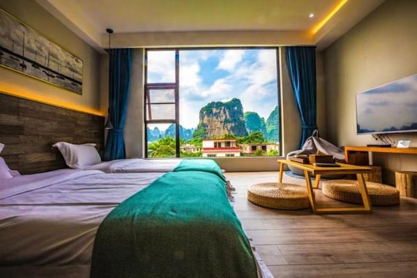 Superior Twin Room, Mountain View | Laptop workspace, soundproofing, free WiFi