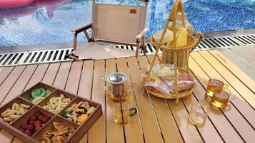 Seasonal outdoor pool