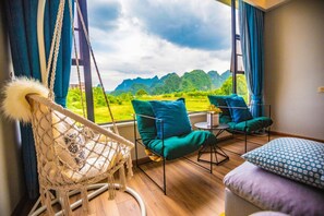 Suíte superluxo, 1 cama King, vista para a montanha | Parte interna