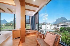 Superior Double Room, 1 King Bed, Valley View | Desk, laptop workspace, soundproofing, free WiFi - Yangshuo Floral Whisper Valley (Guilin)
