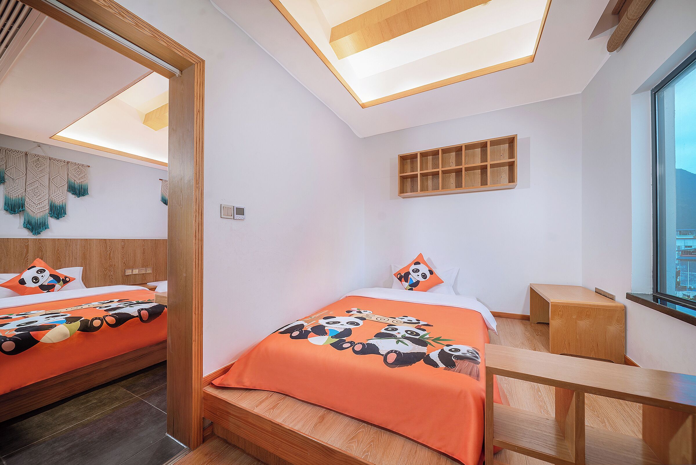 Suite superior, vista a la montaña | Espacio para trabajar con laptop, insonorización y wifi gratis 