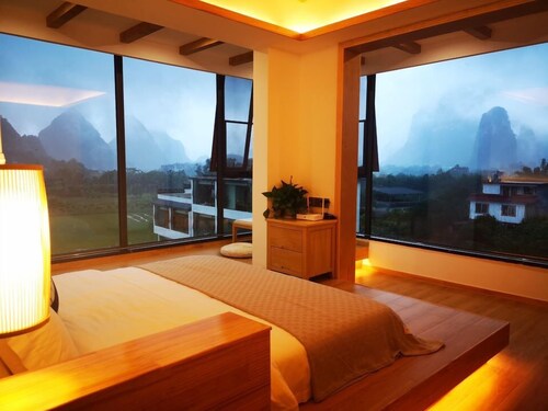 Yangshuo Floral Whisper Valley