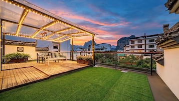 Suite Luxe, vue montagne | Terrasse/Patio