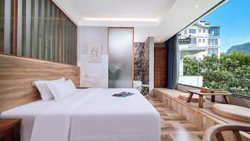 Chambre Double Luxe, 1 très grand lit, vue montagne | Espace de travail pour ordinateur portable, chambres insonorisées