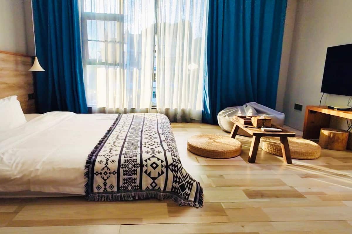 Standard Double Room, Hill View | Laptop workspace, soundproofing, free WiFi