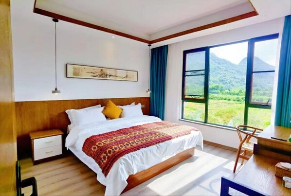 Superior Suite, Mountain View | Laptop workspace, free WiFi - Yangshuo Floral Whisper Valley (Guilin)