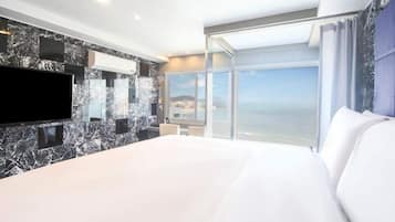 Double Room, Ocean View | Free WiFi