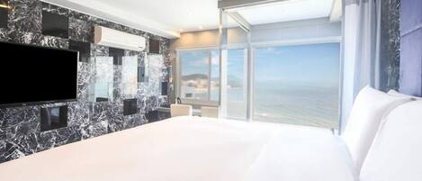 Double Room, Ocean View | Free WiFi