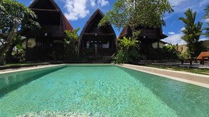 Utomhuspool