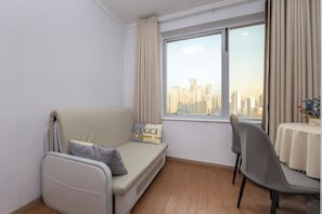 Business Double Room | Living area - Shanghai Tongrenge Guesthouse  (Shanghai)