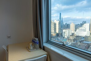 Phòng 2 giường đơn tiện nghi đơn giản | Nội thất