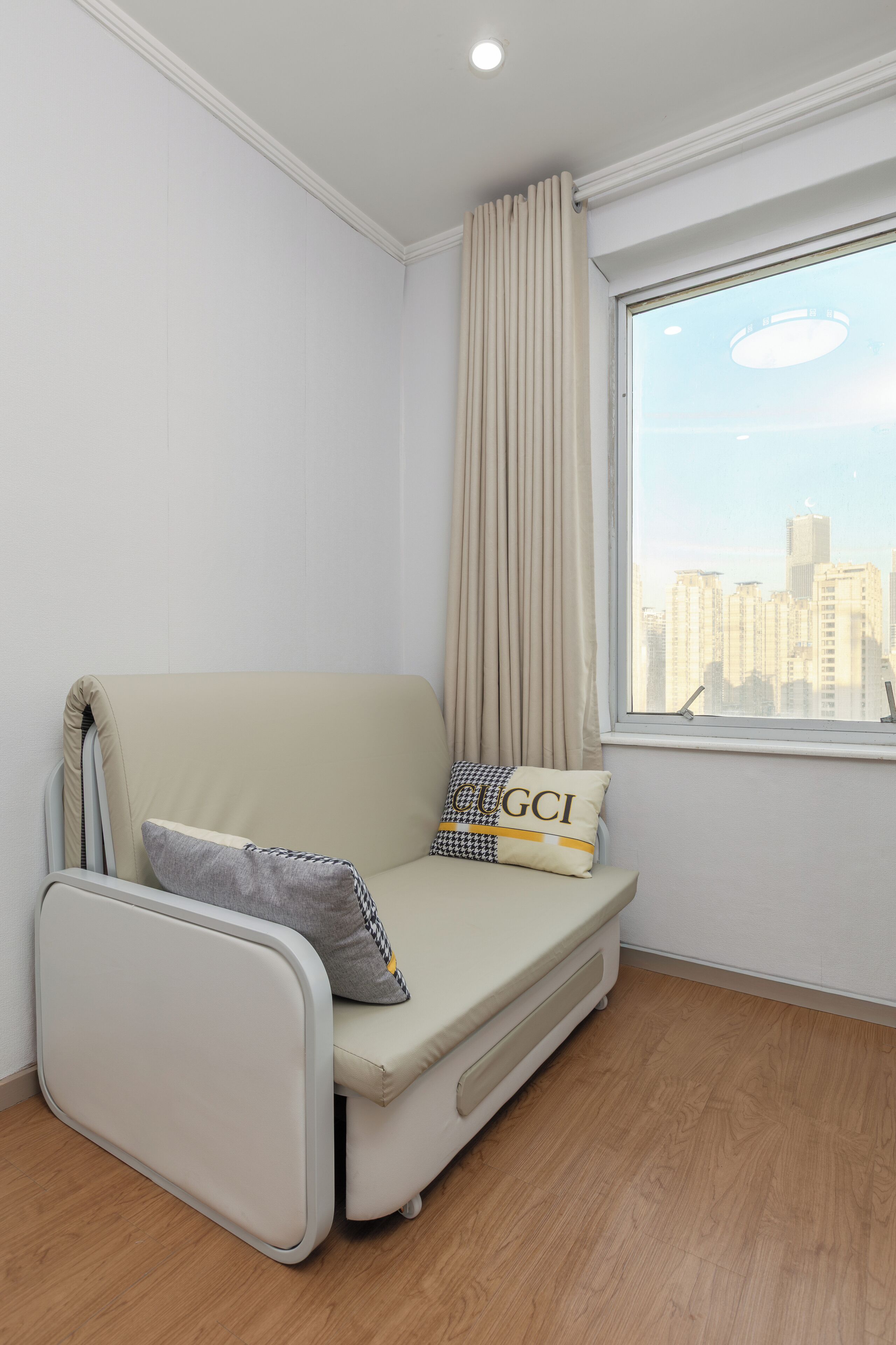 Business Double Room | Living area