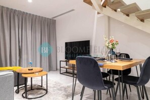 Apartment | Dining - Bloomfields Stylish 2BR in Oasis Mas (Abu Dhabi)