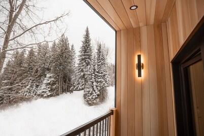 Tinwood Cabins – The Climb, 3 mins to Rossland