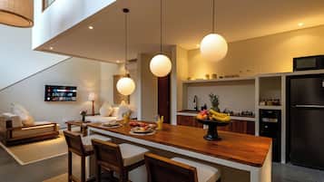 Villa Premium, patio, vistas al jardín | Interior