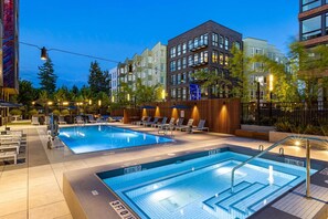 Pool - Blueground | Southeast Redmond, pool, nr Marymoor Park (Redmond)