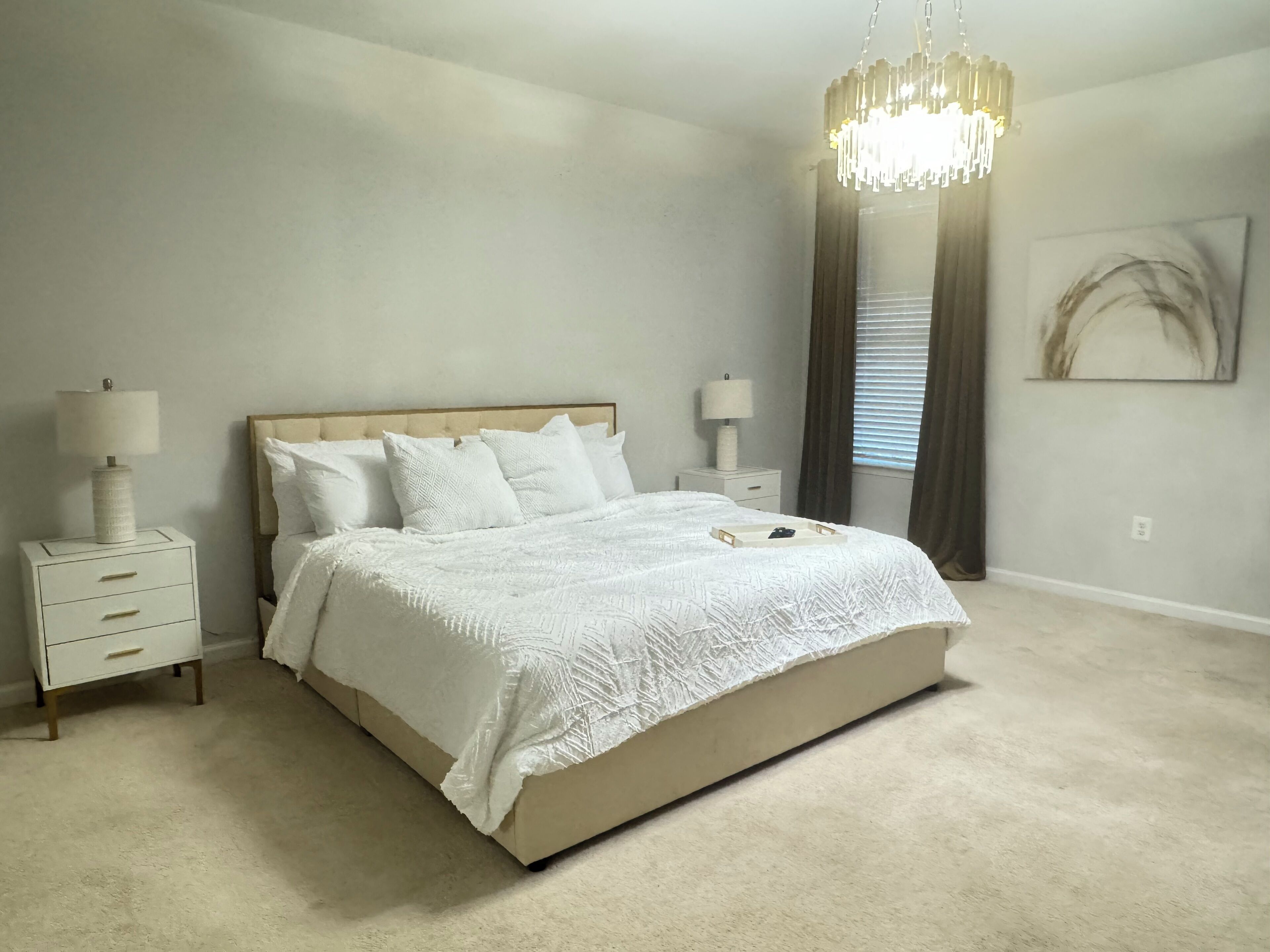 4 bedrooms, iron/ironing board, free WiFi, bed sheets