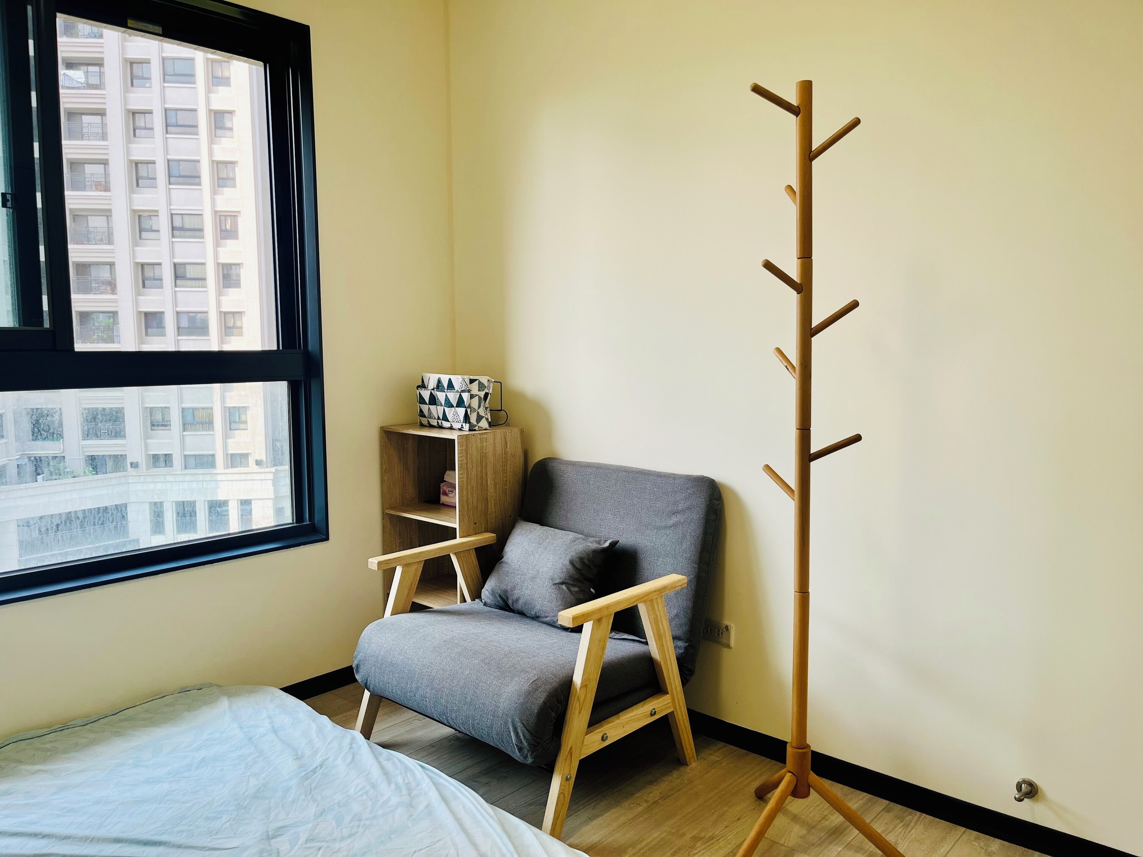 Työpöytä, Wi-Fi, vuodevaatteet