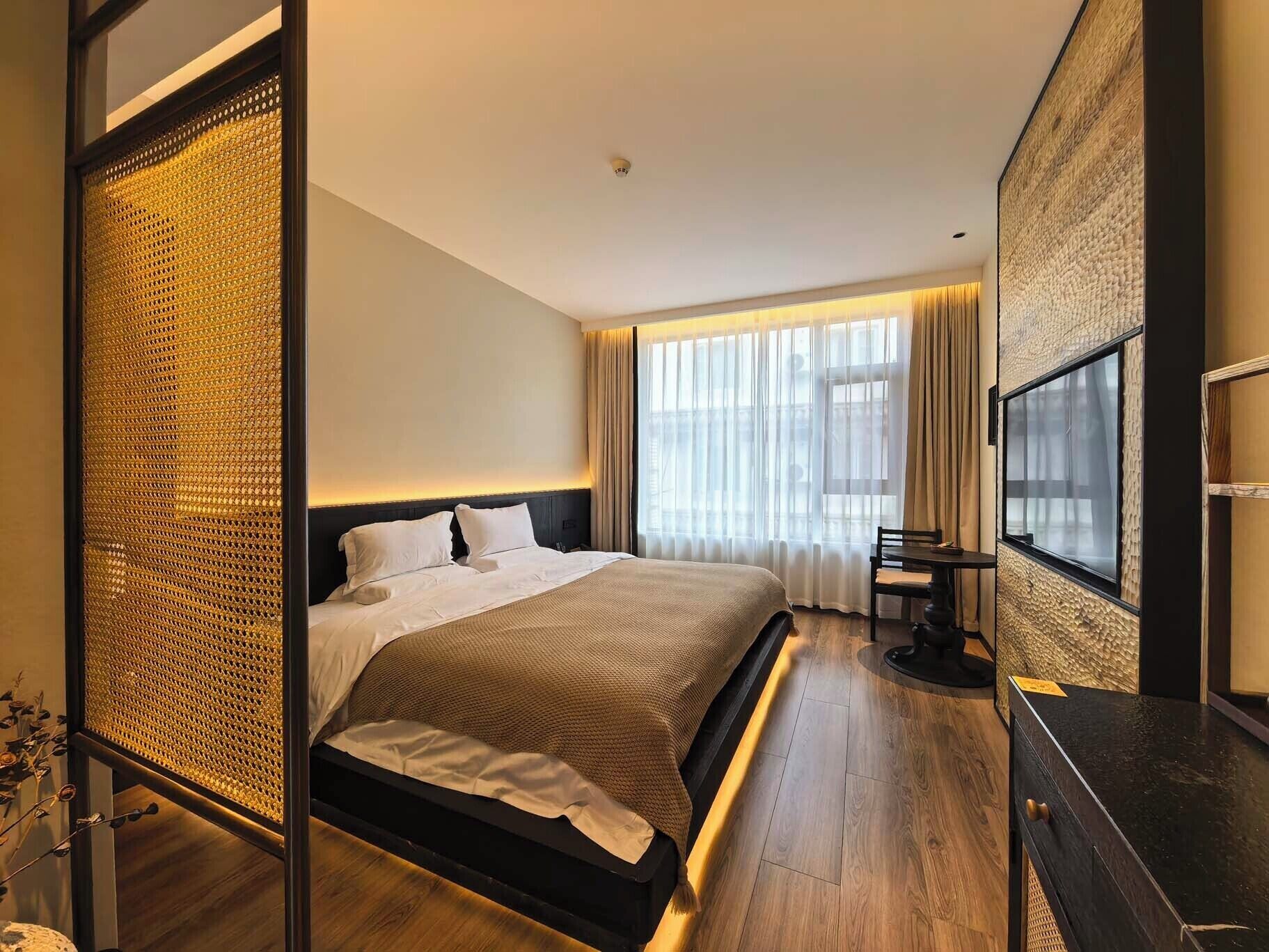 Signature Double Room | Blackout drapes, soundproofing, iron/ironing board, free WiFi