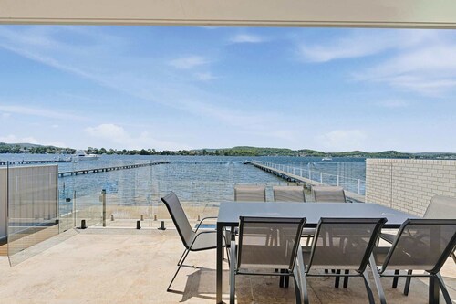 Saltwater - Shared Jetty Access