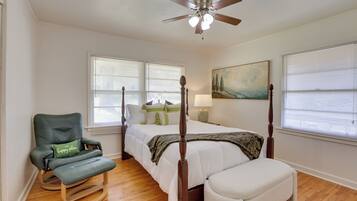 3 chambres, bureau, fer et planche à repasser, accès à Internet