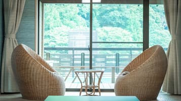 Suite Supérieure, salle de bains privée, vue montagne | Intérieur