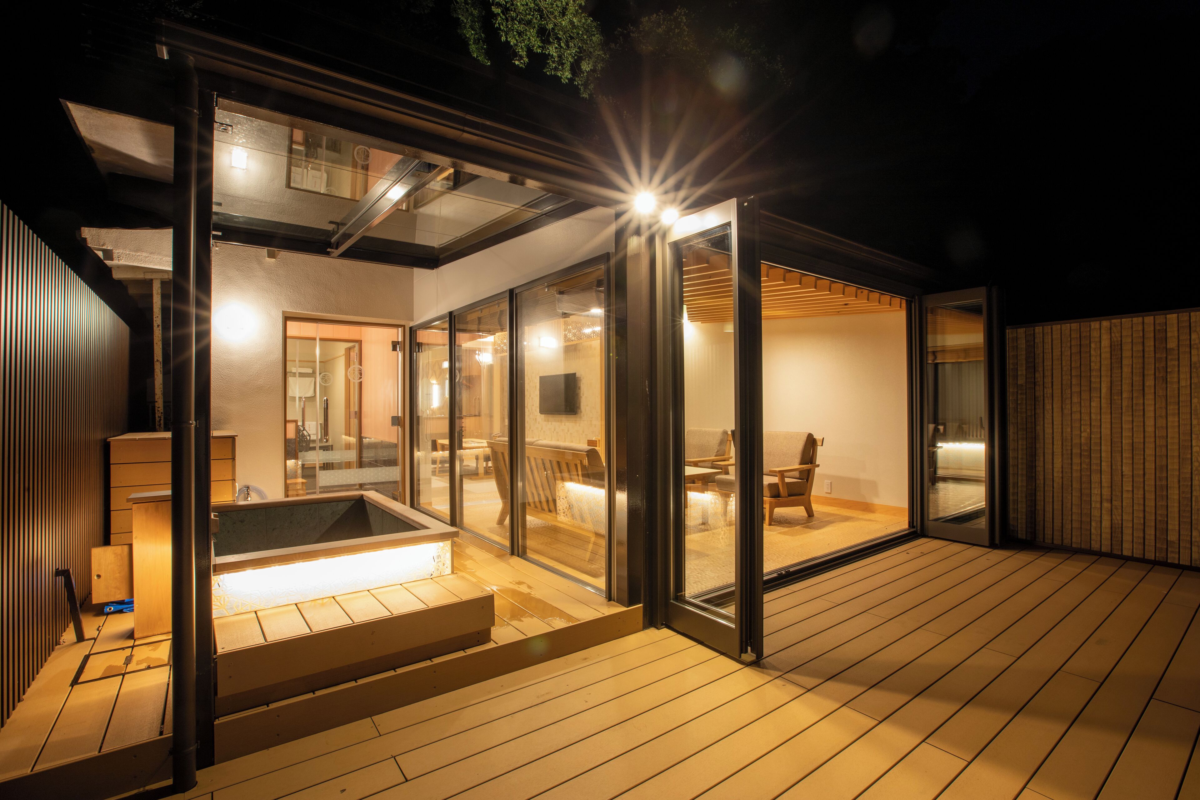 Luxury Suite, Private Bathroom, Mountain View | Terrace/patio