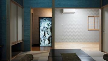 Superior Suite, Private Bathroom, Mountain View | Interior