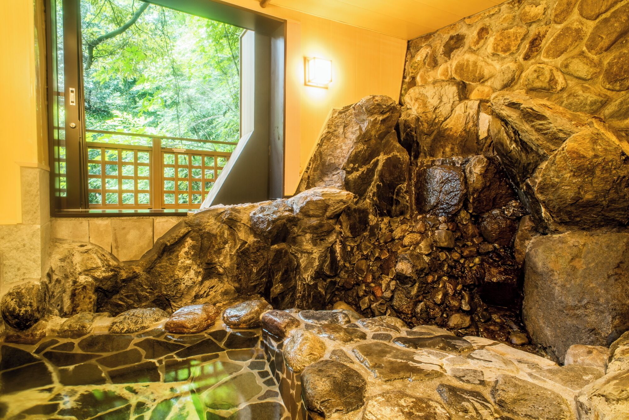 Familjerum - privat badrum - utsikt mot bergen | Spa