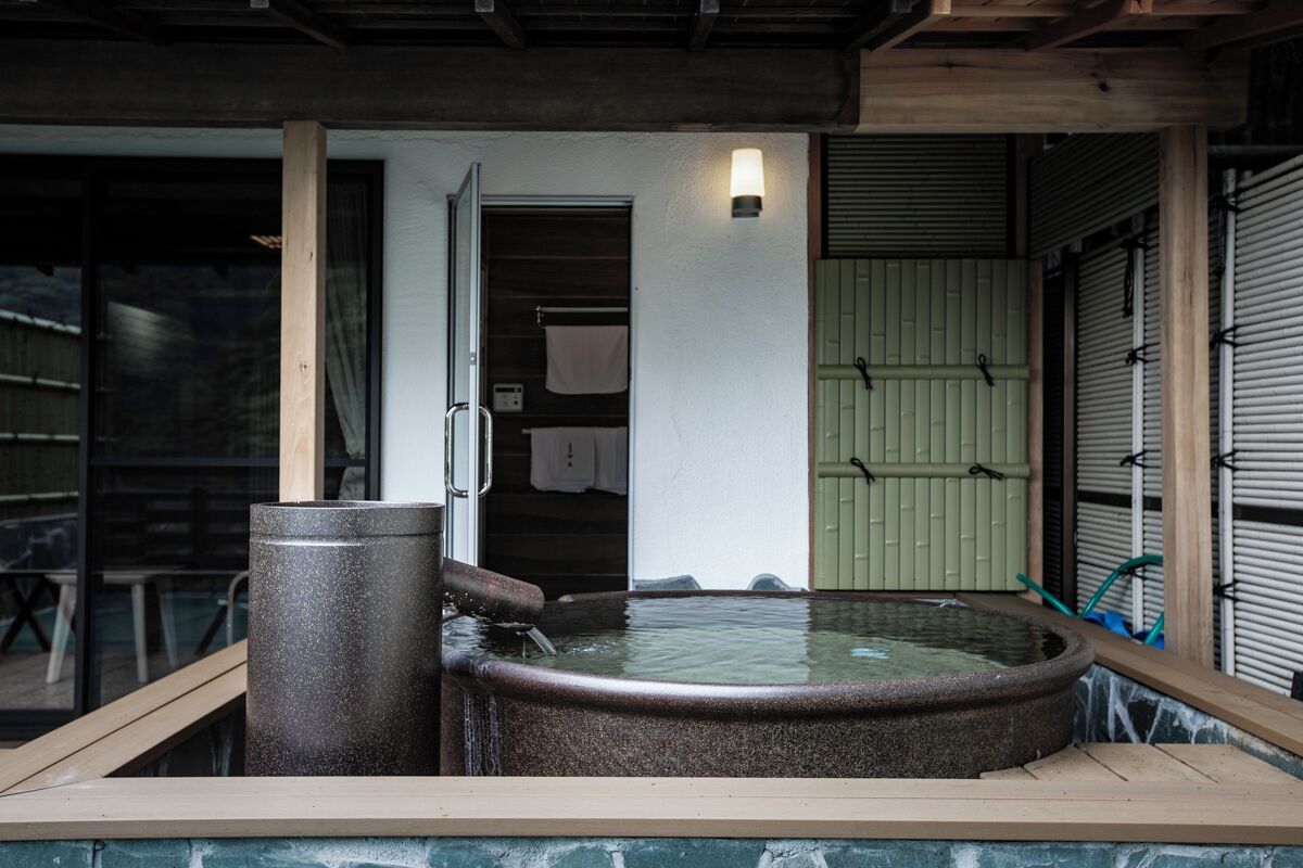 Deluxe Suite, Private Bathroom, Mountain View | Spa