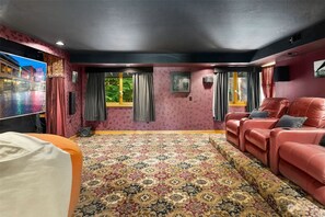 Interior - Cozy & Rustic Lakefront Escape for Families (Woodinville)