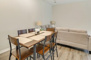 Dining - Private Yard, Pet Friendly: Southeast Dallas Home (Dallas)