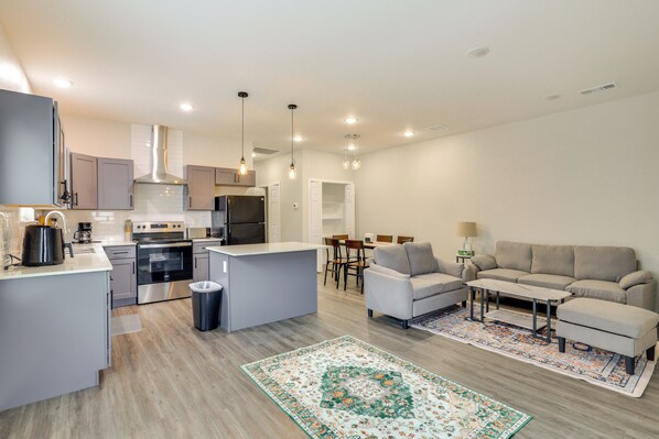 Interior - Private Yard, Pet Friendly: Southeast Dallas Home (Dallas)