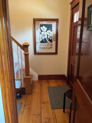 Interior - Cozy home in Westbrook close to beaches and Portland. (Westbrook)
