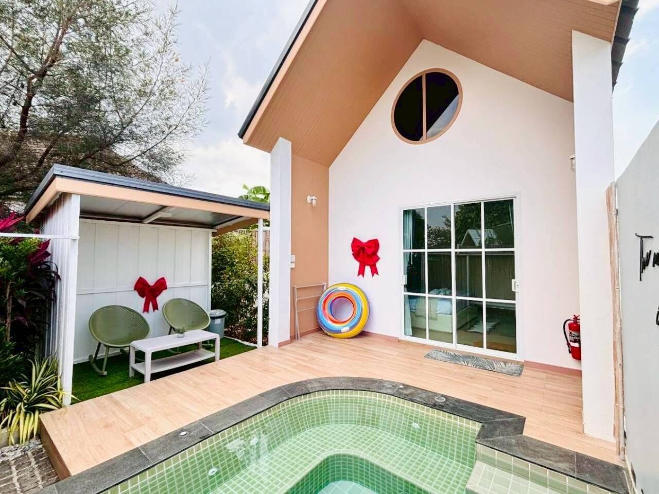 Private Pool 1 | Private pool