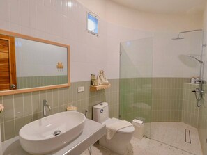 تجهيزات دش، مجففات شعر، مناشف