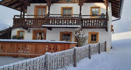 Chalet Anna with terrace and mountain view