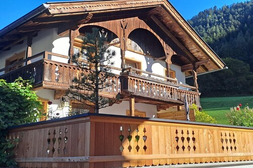 Chalet Anna mit Terrasse und Bergblick