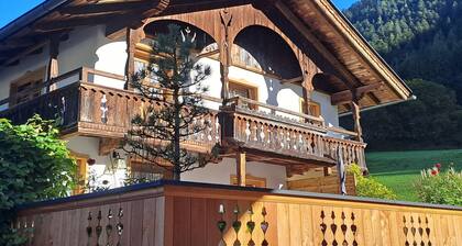 Chalet Anna mit Terrasse und Bergblick