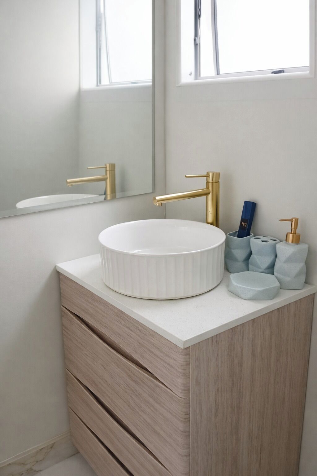 Shower, free toiletries, towels, soap