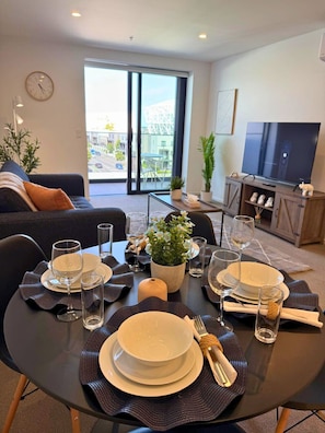 Dining - Minimalist City Stay – Manchester Street (Christchurch)