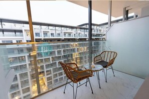 Apartment, Balcony | Dining - Bloomfields Furnished STU in Oasis M (Abu Dhabi)