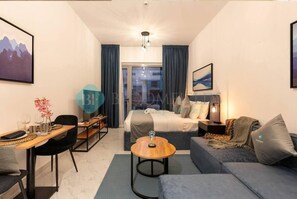 Apartment, Balkon | Bügeleisen/Bügelbrett, kostenloses WLAN
