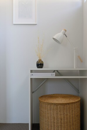 Interior - Family Oasis by the River in Riverton (Riverton)