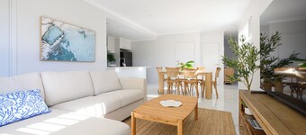 Family Oasis by the River in Riverton