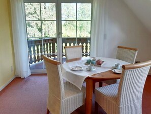 Dining - Vacation apartment at the Heidesee (Faßberg)