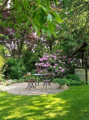 Outdoor dining - Vacation apartment at the Heidesee (Faßberg)