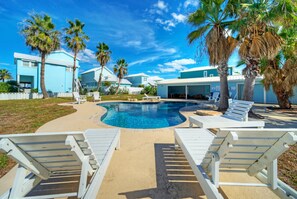 Pool - Pool + Boardwalk Access, Pond View • Walk to Beach | Mustang Royale by AvantStay (Port Aransas)