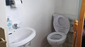 Chuveiro, secador de cabelo